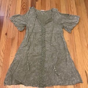 Altard State Green cut out shoulder dress!